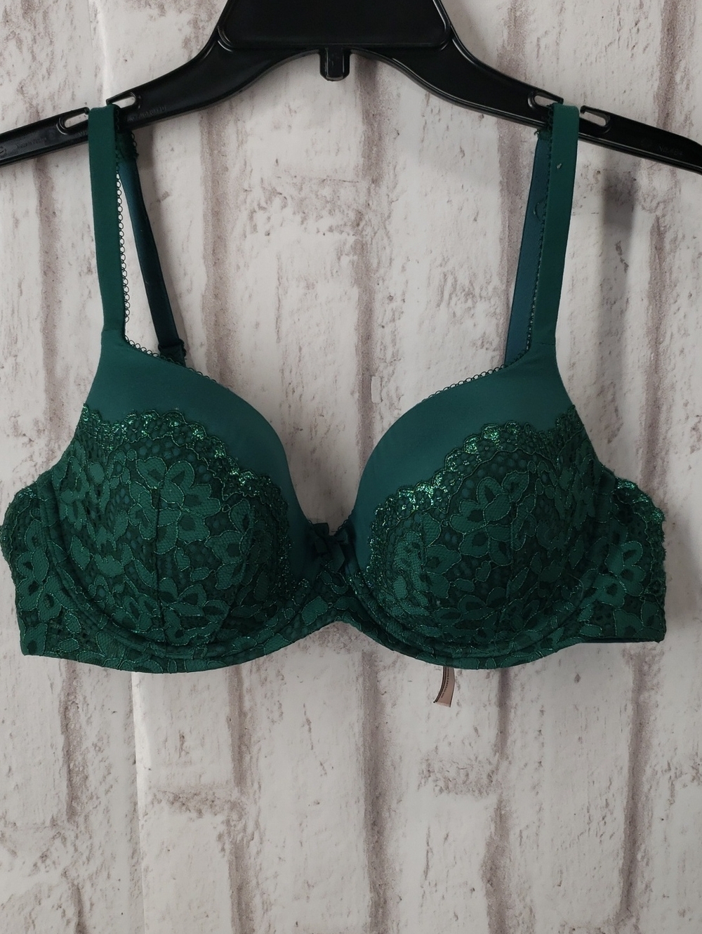 VICTORIA SECRET BODY BY VICTORIA BRA  DARK GREEN.  38C